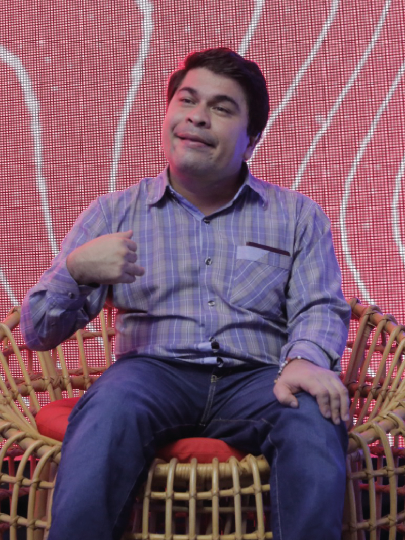 Jeison Aristizábal Fundador y director de la Asociación de Discapacitados del Valle (ASODISVALLE) , activista por los derechos de las personas con dispacidad física y e Abogado de la Universidad Santiago de Cali