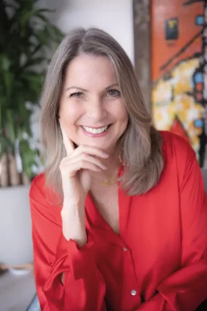 Carolina AngaritaMentora de Libertad y de Transformación Humana. Escritora y conferencista internacional de evolución personal y empresarial, liderazgo consciente y empoderamiento humano.