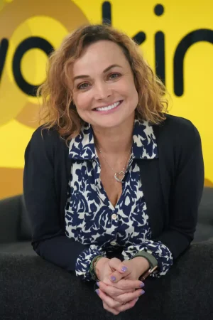 Livi BetancurDirectora Ejecutiva de Talento Humano en Seguros Bolívar. Escritora de "" Ganas y canas"", Bestseller en 12 categorías en Estados Unidos y Colombia.