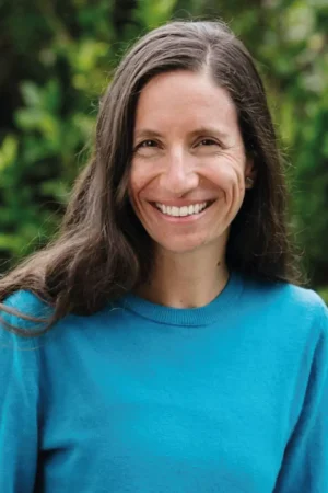 Isabel CavelierCofundadora de Mudo Común, una iniciativa de diseño y experimentación transdisciplinar en busca de estrategias de cambio cultural que recobren el sentido de mundo compartido e interdependiente...
