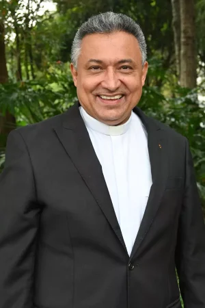 Padre Diego MarulandaRector general de la UPB. Es filósofo y teólogo de la UPB. Se ha desempeñado como rector del Seminario Misionero San José, director del departamento de Liturgia de la Curia Arquidiocesana...